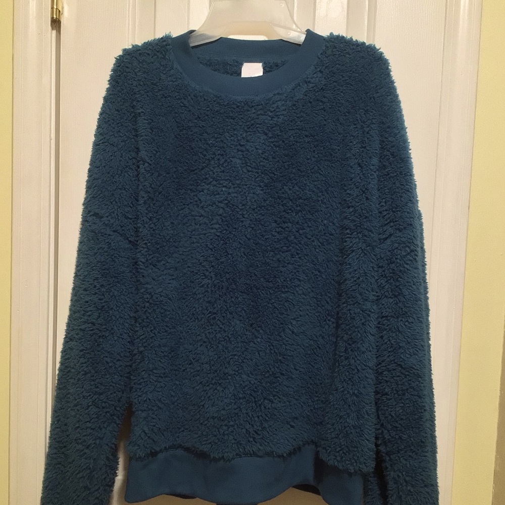 Secret Treasures soft and fuzzy sweater Very warm